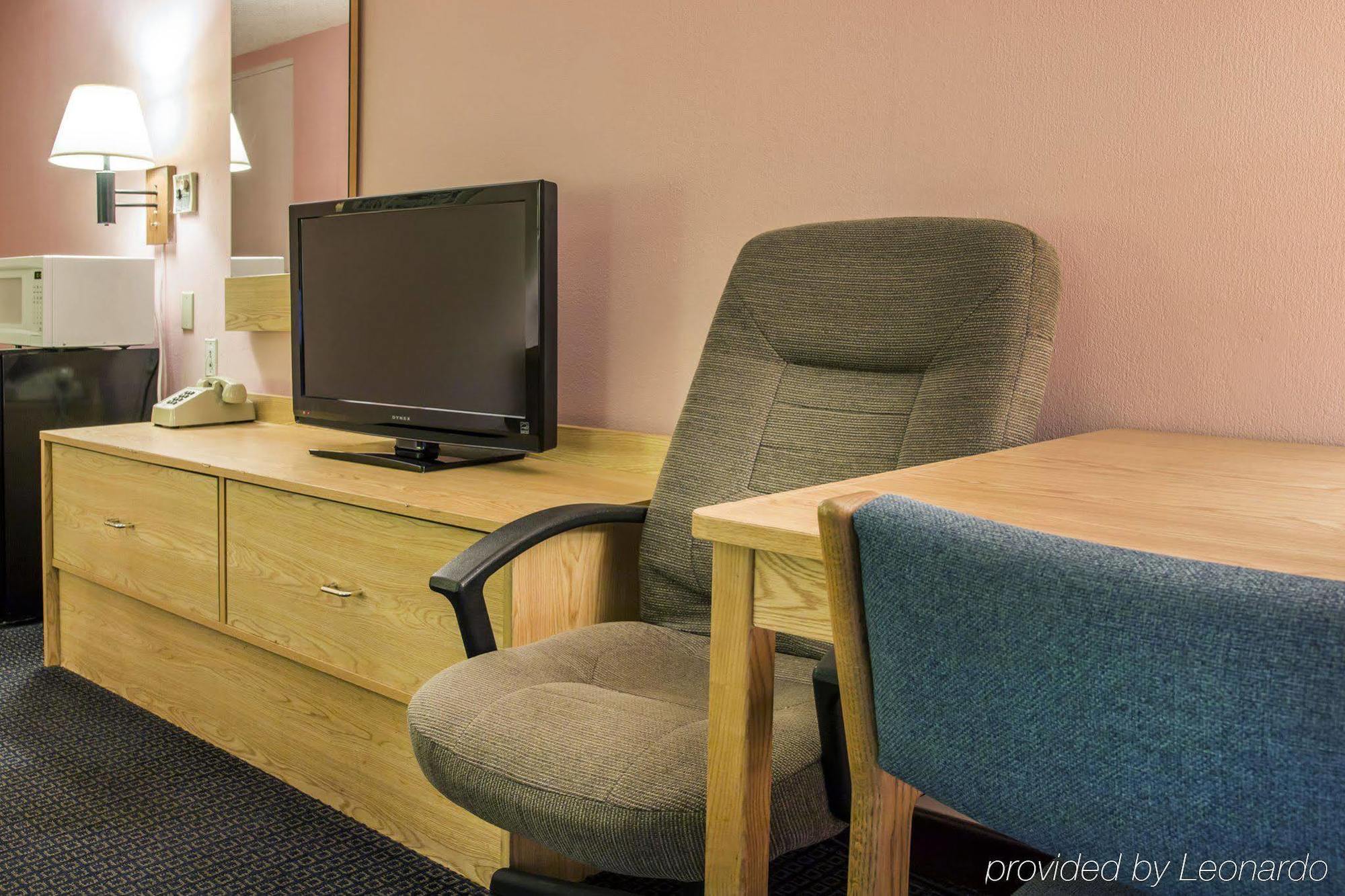 Econo Lodge 巴特尔克里克 外观 照片