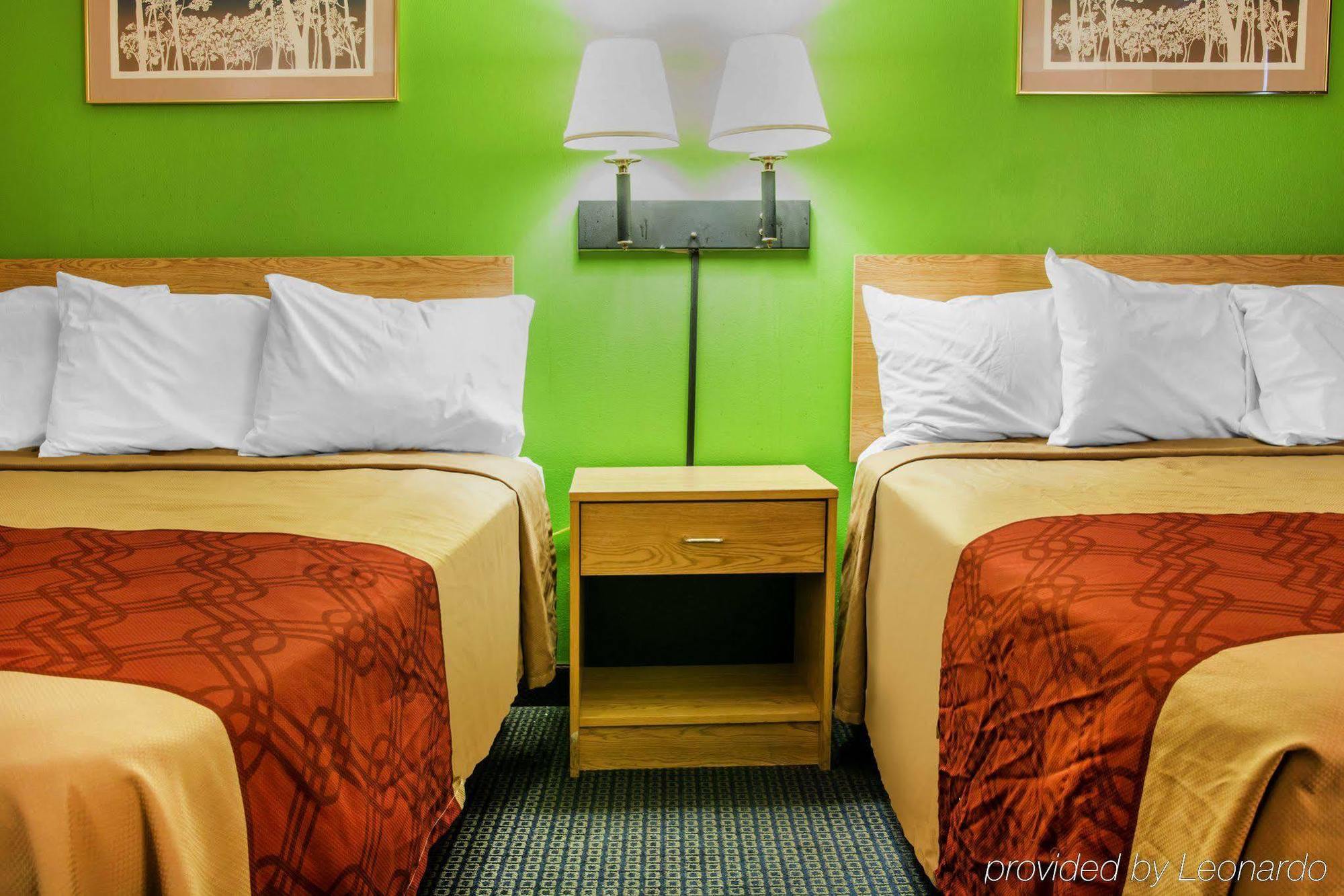Econo Lodge 巴特尔克里克 外观 照片