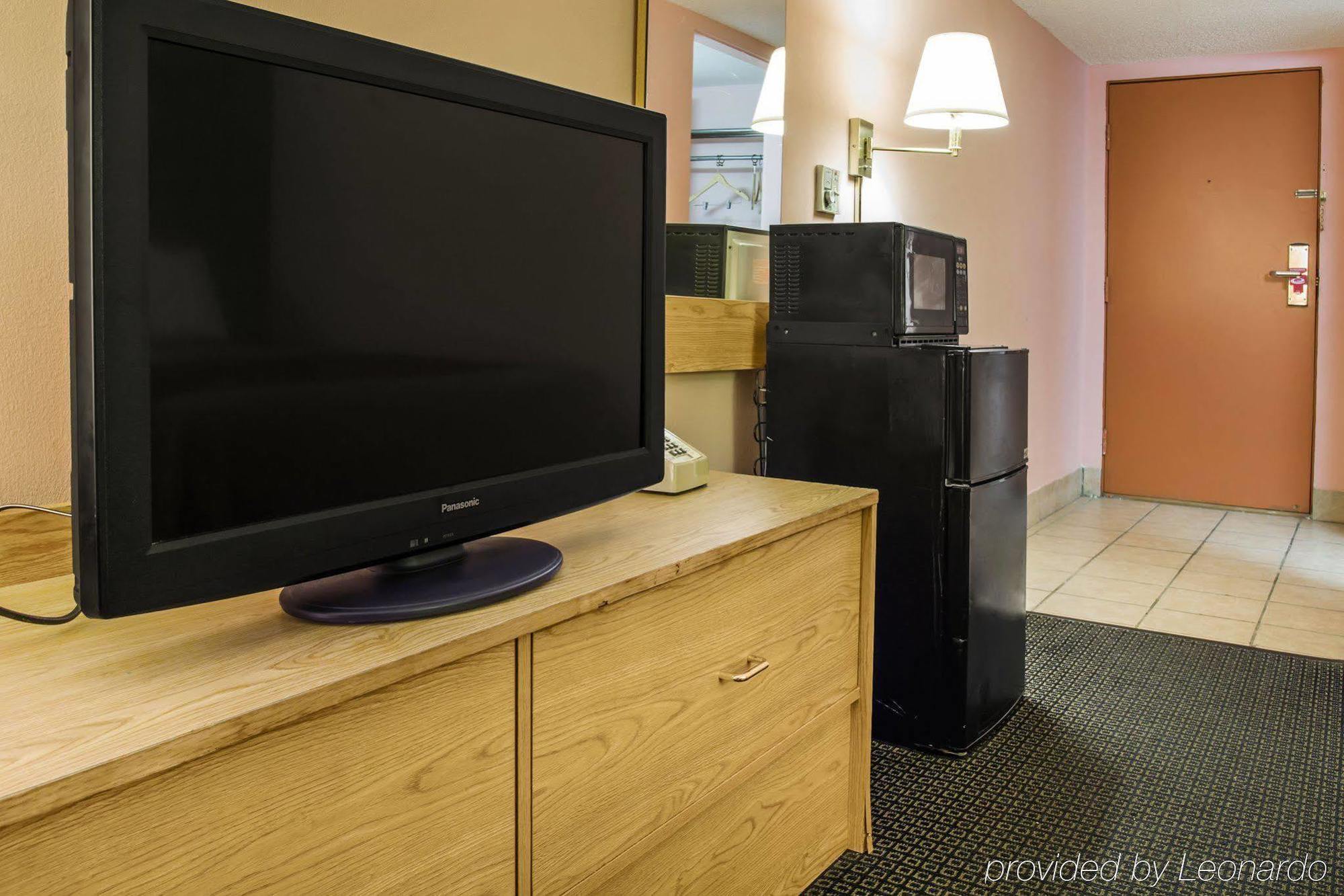 Econo Lodge 巴特尔克里克 外观 照片