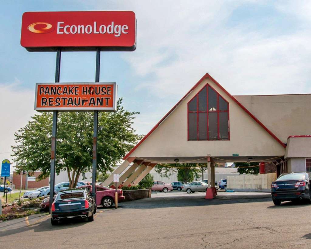 Econo Lodge 巴特尔克里克 外观 照片